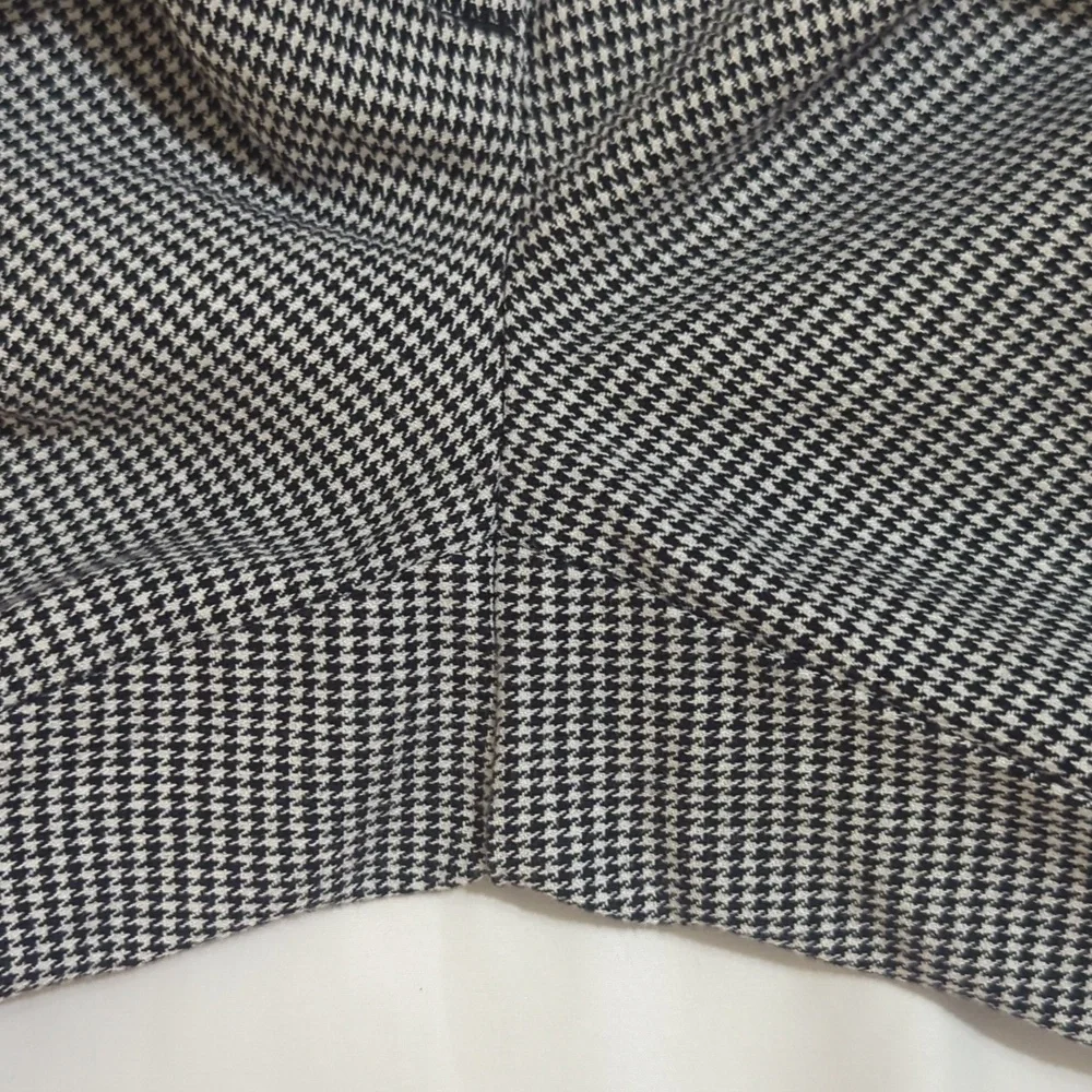 LOFT Marisa Houndstooth Crop Pants, Color Black/White Size 6 - Picture 10 of 14